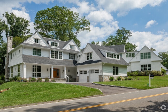 Cos Cob has a variety of house styles.