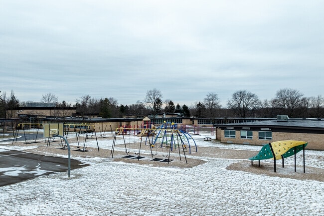 Weller Elementary has a student to teacher ratio of 19 to 1.