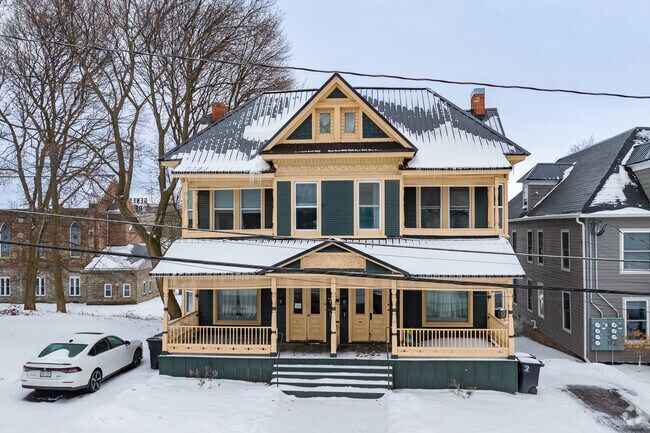 Auburn's landscapes include an eclectic mix of late 19th- and early 20th-century houses, such as Victorian homes.