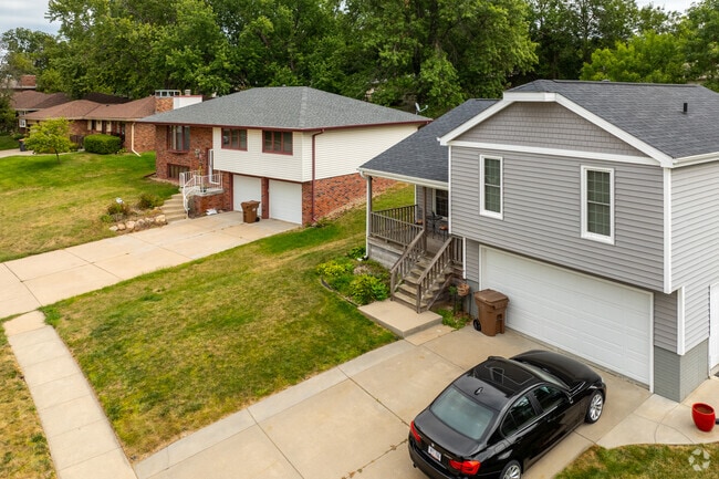 If you love split-entry homes, Colonial Hills has you covered.