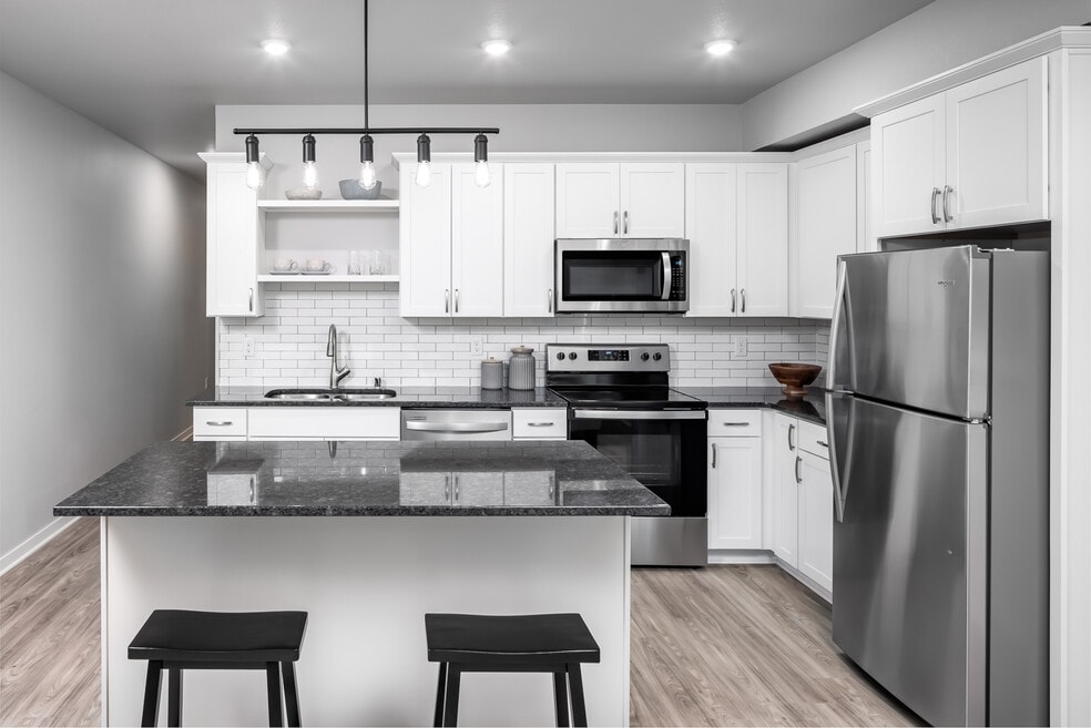 METRIC Apartments, Minneapolis, MN 55416 - photo 1