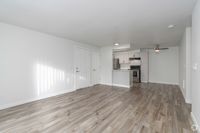 Courtside Apartments, Portland, OR 97221 - photo 7