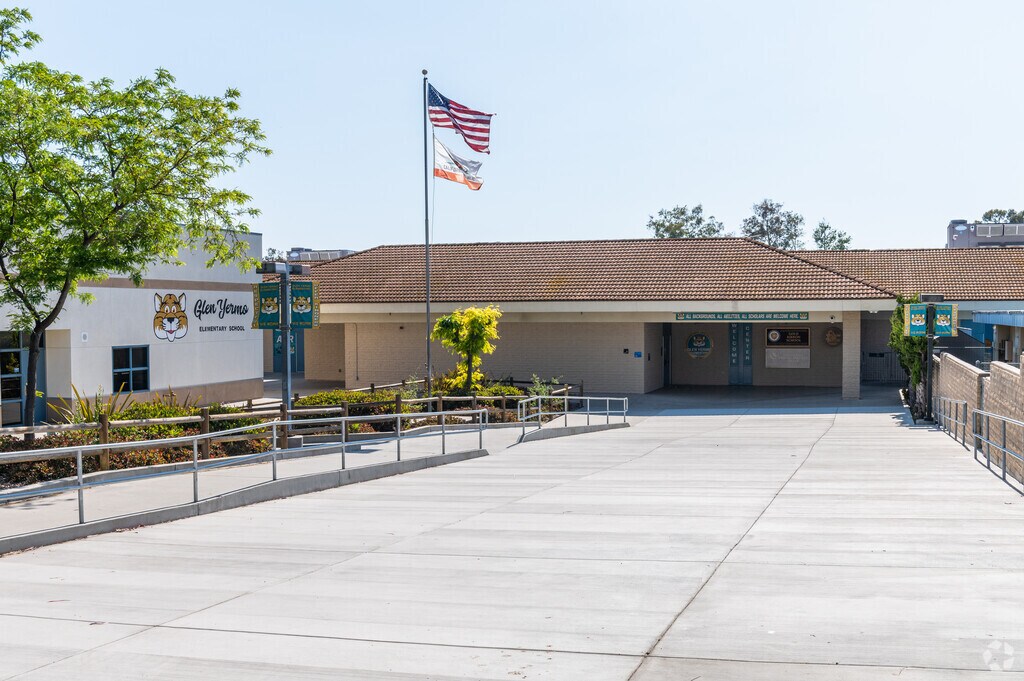 Glen Yermo Elementary School in Mission Viejo is a Public K-5 School.