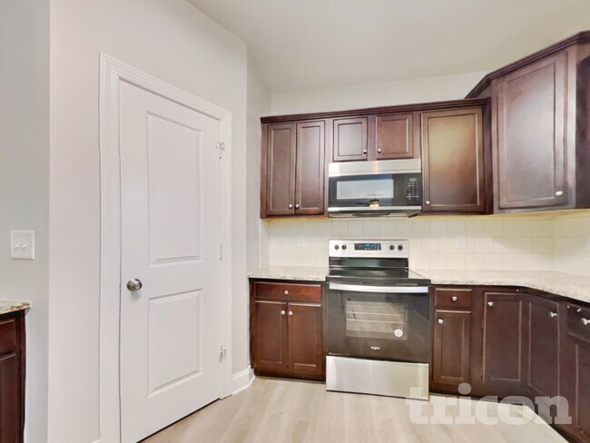 232 Highcroft Cir, Benson, NC 27504 - photo 5