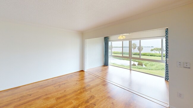 4736 Independence Dr unit 4736, Bradenton, FL 34210 - photo 3