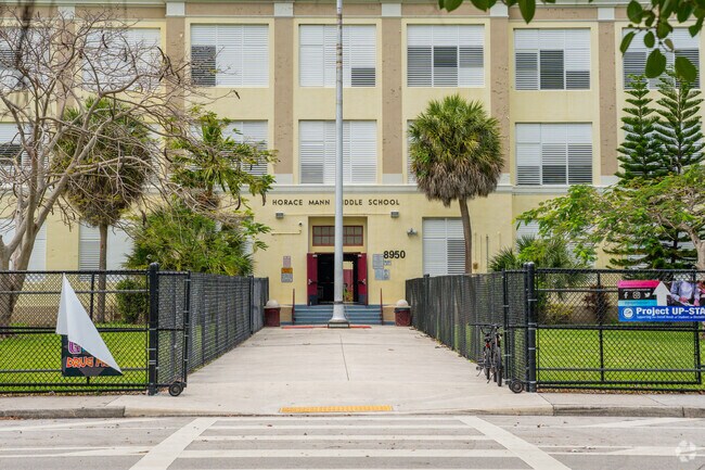 Horace Mann Middle School Entrance in El Portal.
