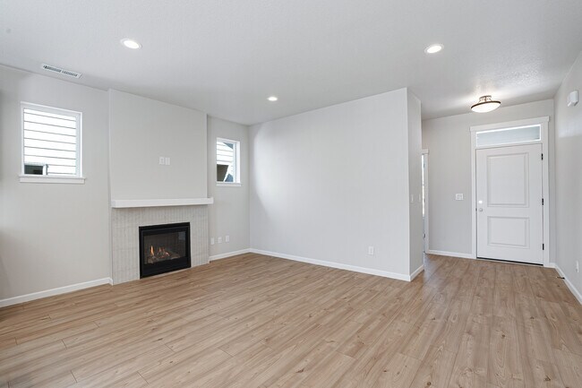 203 SE Acacia Dr unit 207AcaciaDr, Gresham, OR 97080 - photo 5