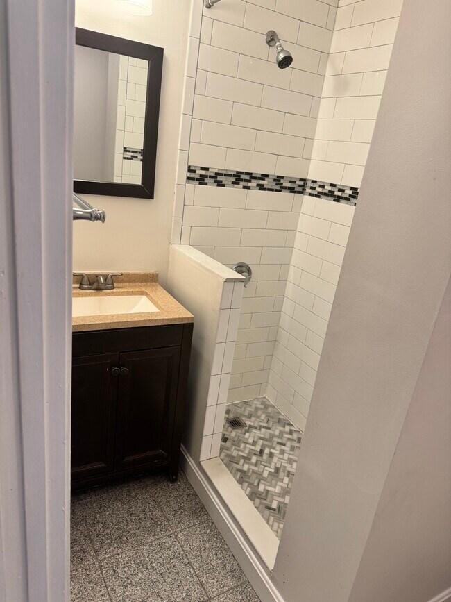 93 W Cedar St unit 70-12, Boston, MA 02114 - photo 6