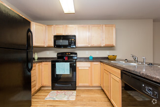 1119 14th St W, Dickinson, ND 58601