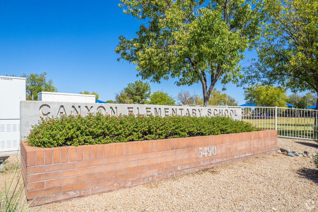 Welcoming monument sign at Canyon Elementary School in Glendale.