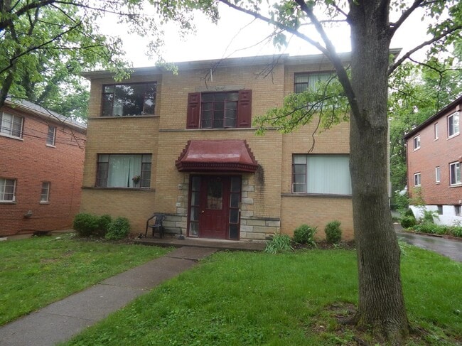 6132 Dryden Ave unit 1, Cincinnati, OH 45213 - photo 2