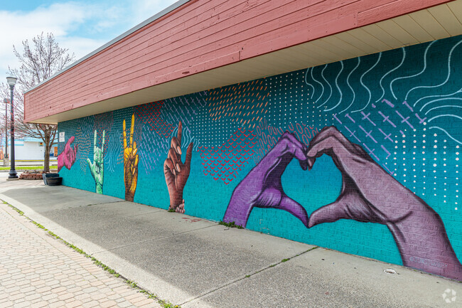 Many beautiful murals celebrate unity in the Rosa Parks Green neighborhood.