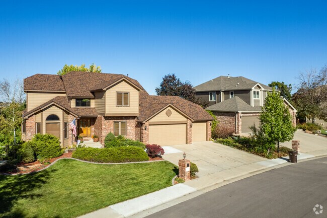 Contemporary craftsman homes in Country Estates, Colorado, have two- and three-car garages.