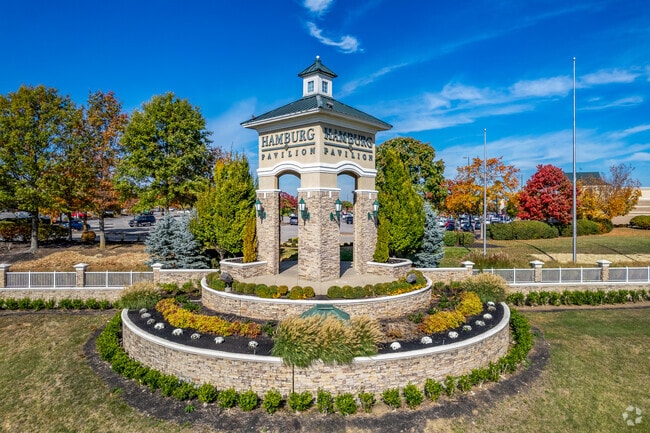 Hamburger Pavilion houses retail shops and restaurants and is five minutes from Gleneagles.