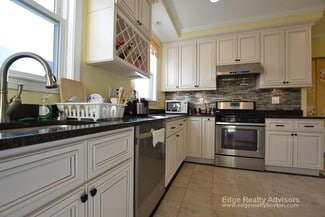 33 Palmer St Unit 2, Waltham, MA 02451