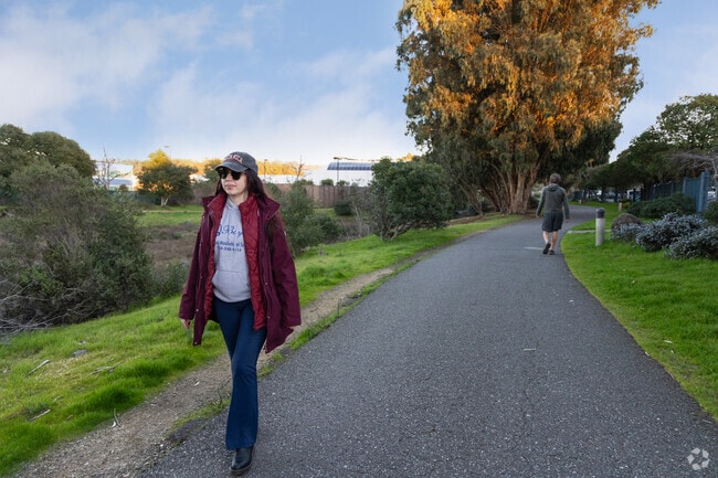 Residents have various walking paths to enjoy throughout Hunter Ranch.