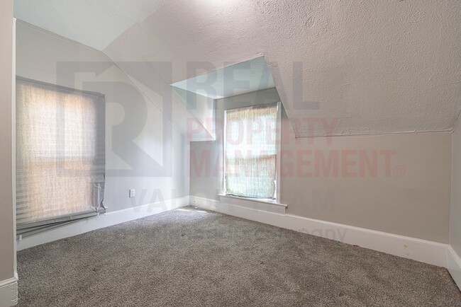 1566 Winchester Ave, Lakewood, OH 44107 - photo 7