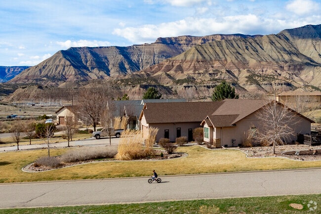 From expansive windows to outdoor patios, Battlement Mesa's newly constructed homes offer an exceptional living experience amidst nature’s grandeur.