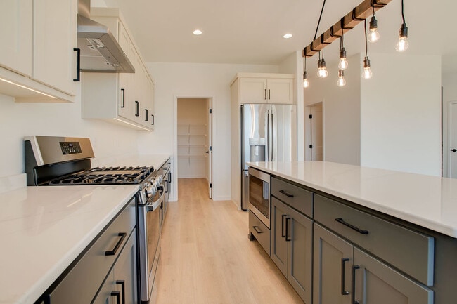 5816 James Dr W unit 37410355, West Fargo, ND 58078 - photo 4