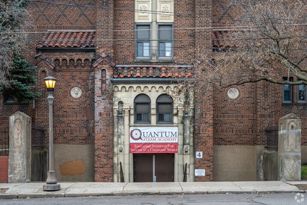 Quantum Steam Academy Charter School has an integrated arts & science based curriculum.