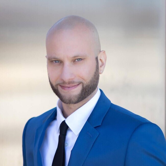 Agent Photo