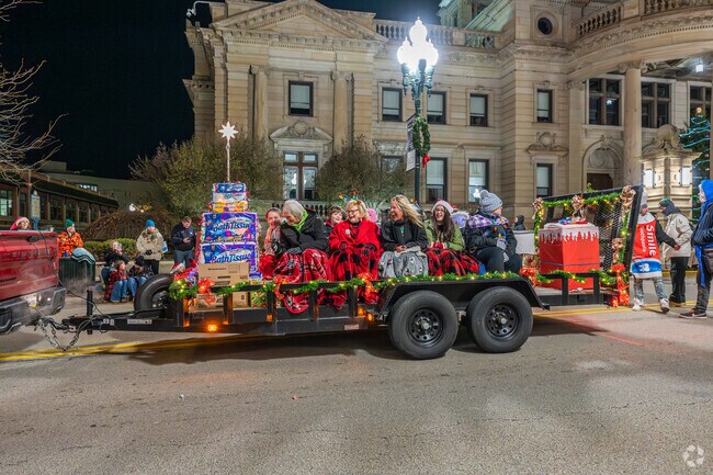 Everyone was trying to stay warm at the Washington Christmas Parade.