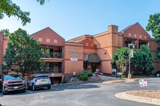 304 W North St, Waukesha, WI 53188