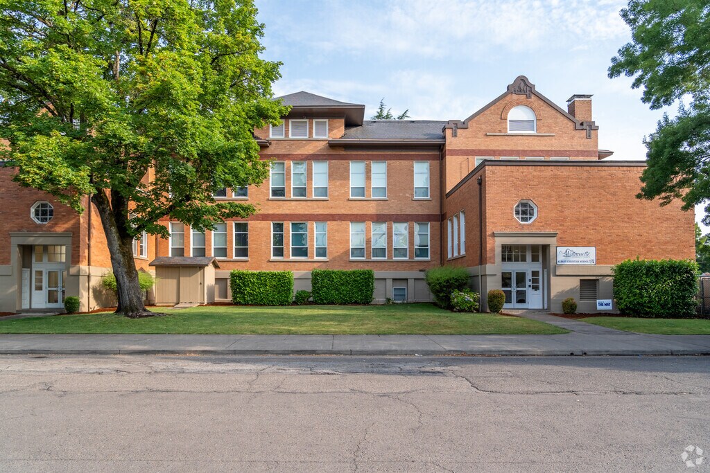 Albany Christian School is a private school serving grades K-12 in Central Albany.