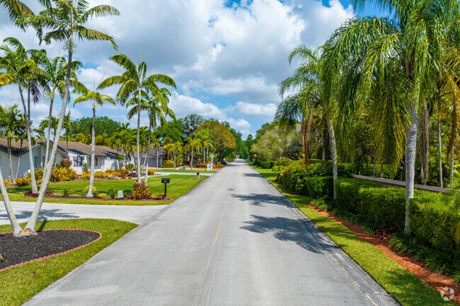 Residential street in Kendall with single family homes.