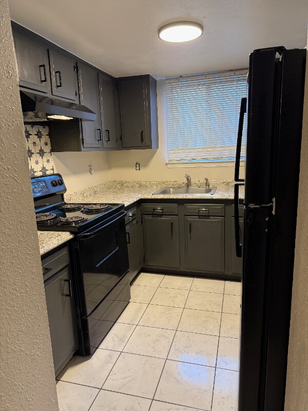 1013 Dickerson Dr SE unit C, Albuquerque, NM 87106 - photo 3