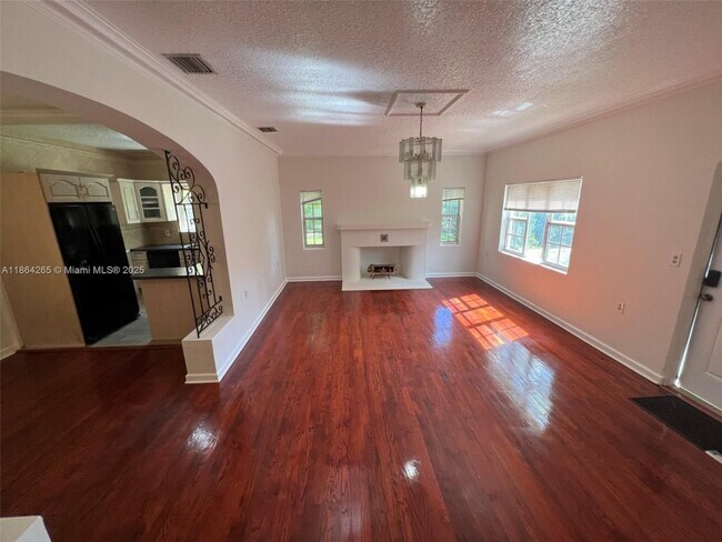 695 NE 81st St, Miami, FL 33138 - photo 2
