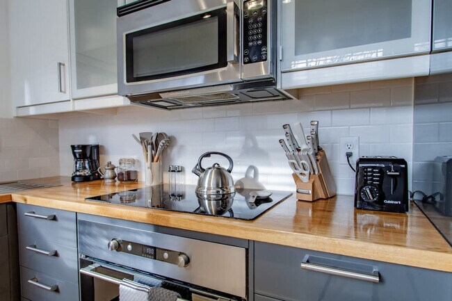 824 Varnum St NW unit ID1037716P, Washington, DC 20011 - photo 5