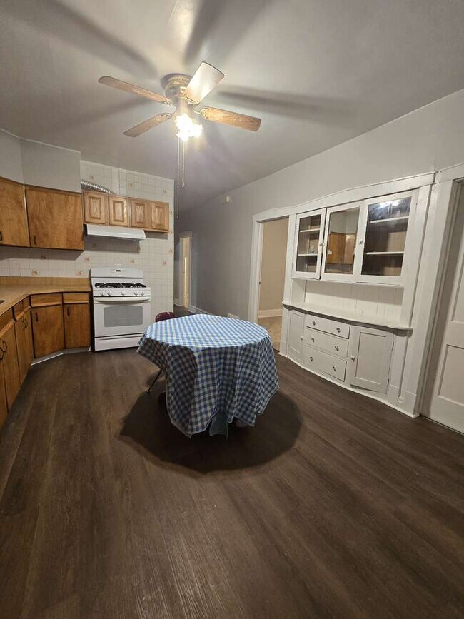 8445 S Marquette Ave unit 2, Chicago, IL 60617 - photo 6