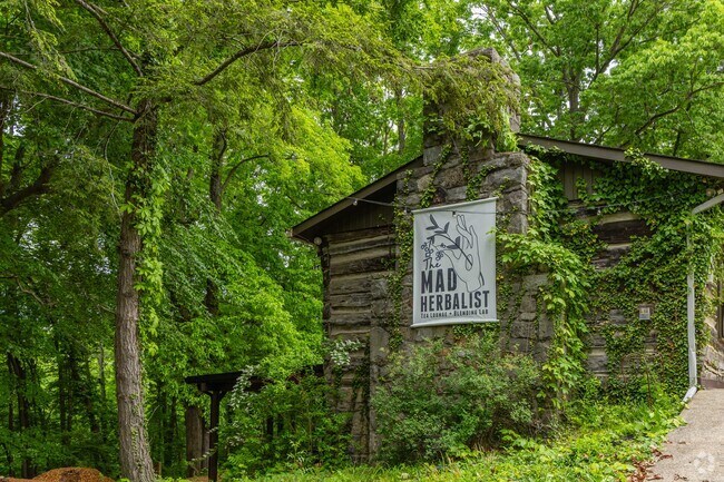 The Mad Herbalist serves zero proof cocktails with refreshing flavors in Clarksville.