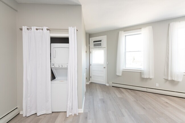 2266 S Kinnickinnic Ave unit 2, Milwaukee, WI 53207 - photo 7