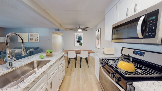 Artisan Oaks, Valencia, CA 91355 - photo 5