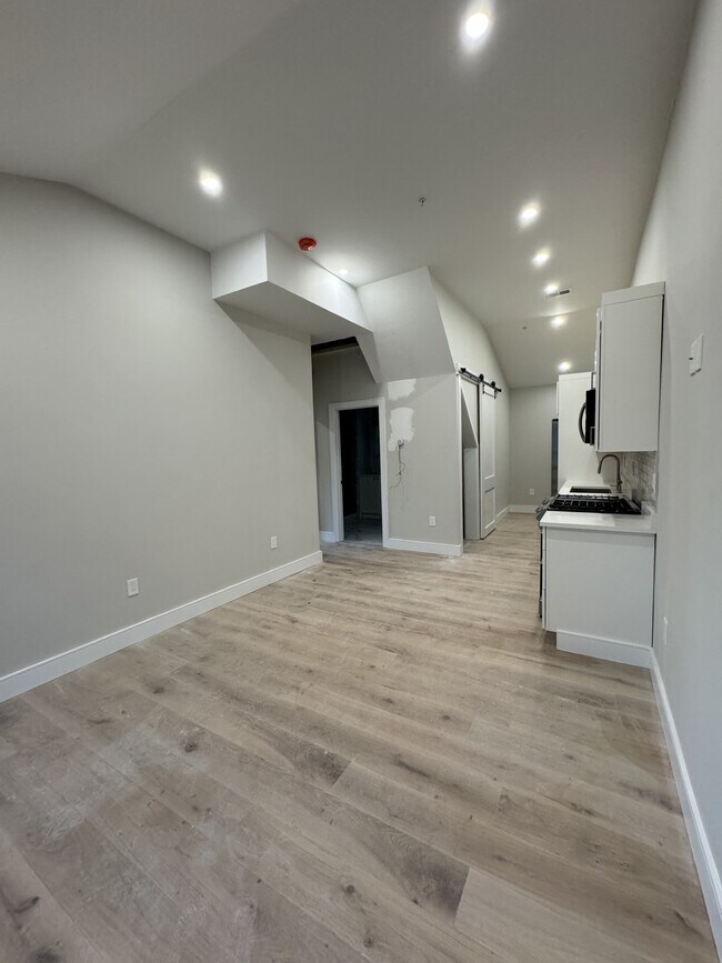 24 Everett St unit 303, Boston, MA 02128 - photo 6