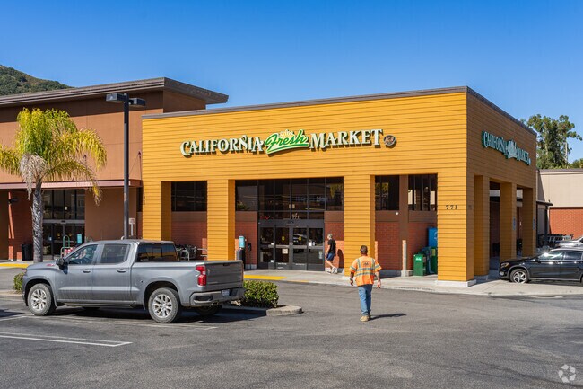 Highland residents can get everything on their grocery list at California Fresh Market.