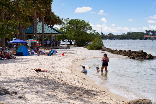 Ocean Inlet Park is a short drive from Quantum Park, with beaches on both intercostal and ocean.