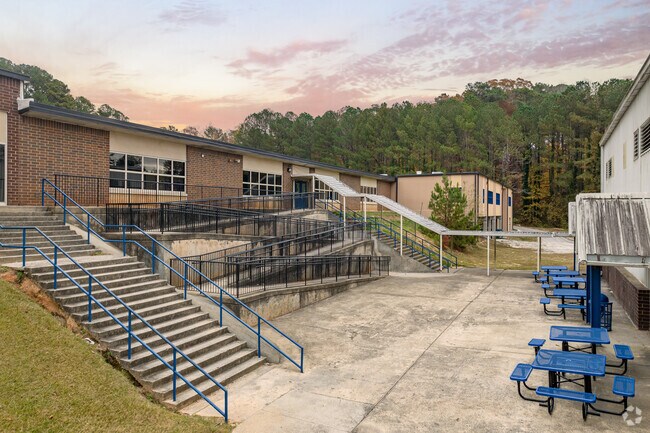 Rise Prep School has 19 teachers.