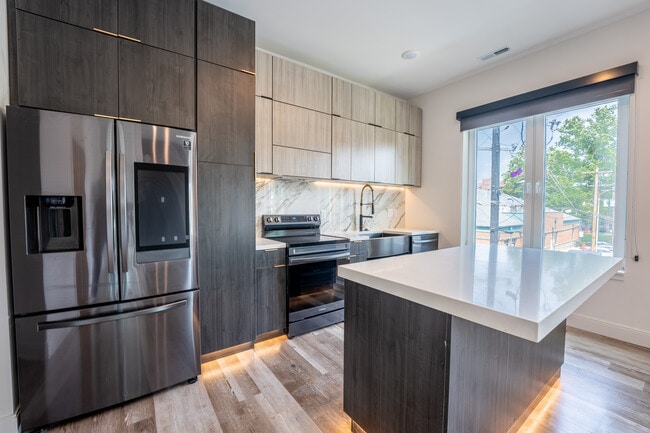 Hudson, Saint Louis, MO 63112 - photo 2