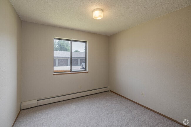 2BR,1BA - 800SF - Secondary Bedroom