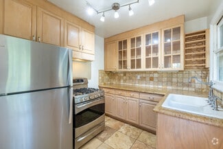 5025 Cahuenga Blvd, North Hollywood, CA 91601