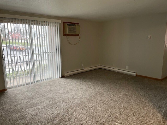 St. Charles Court Apartments, Canton, OH 44714 - photo 4