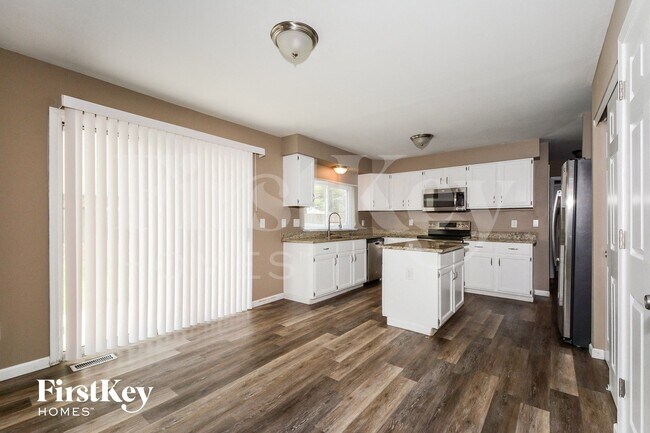 3081 Willow Creek Estates Ct, Florissant, MO 63031 - photo 5