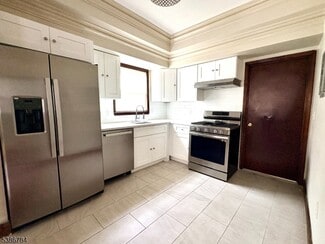 168 Pacific St Unit 1, Newark, NJ 07105