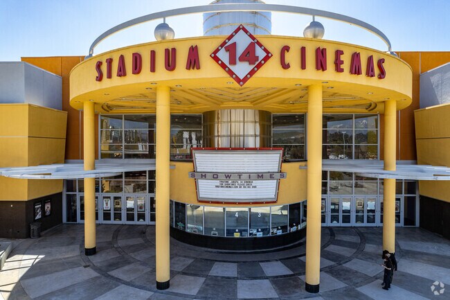 Jurupa Cinemas a Great Place to Watch a Movie with Many Eateries Close by.