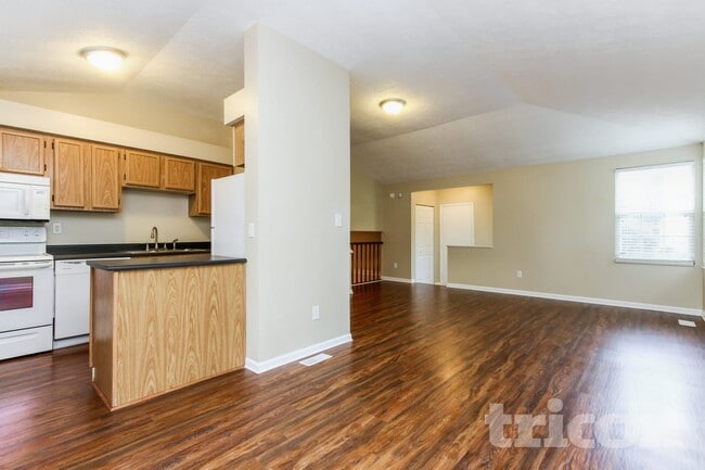 7943 Cardinal Cove W, Indianapolis, IN 46256 - photo 4