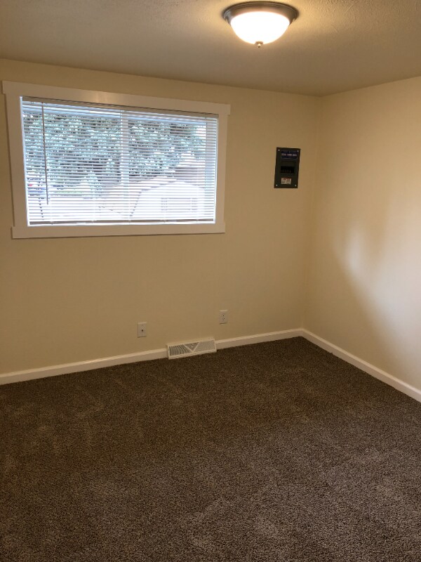1015 Roosevelt Ave unit B, Loveland, CO 80537 - photo 6