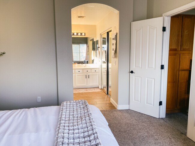 14286 W Cora Ln, Goodyear, AZ 85395 - photo 6